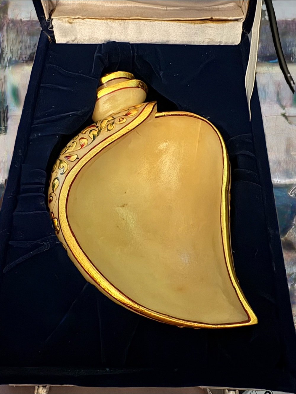 Vintage Sacred Shank / Shankha Indian Puja Altar Shell with Box Meenakari Gold